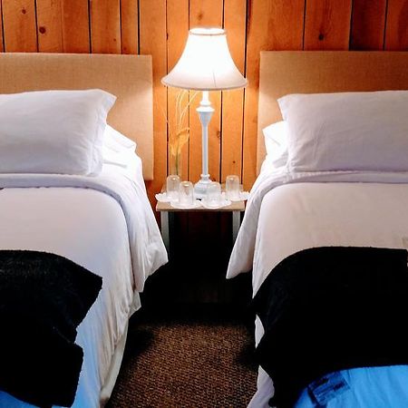 Pine Hill Arms Hotel Bagian luar foto