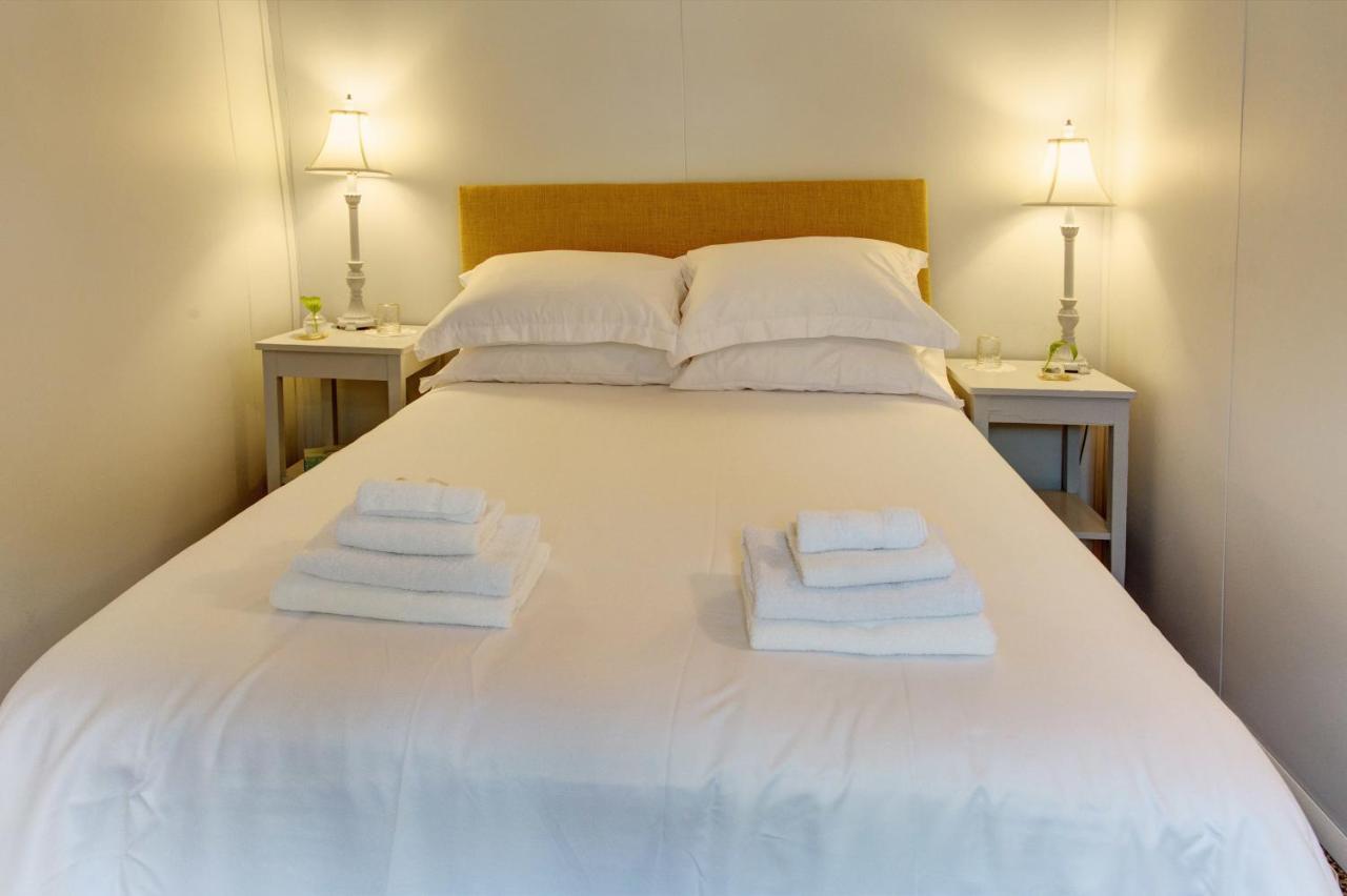 Pine Hill Arms Hotel Bagian luar foto