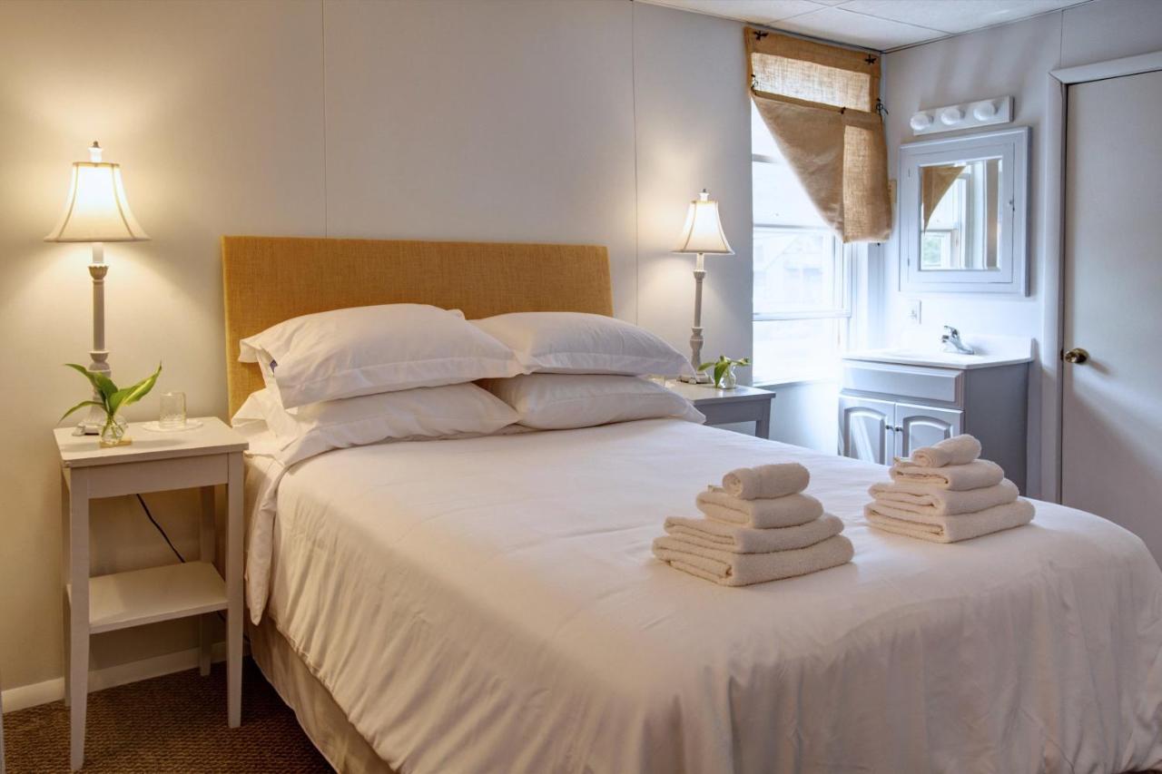 Pine Hill Arms Hotel Bagian luar foto