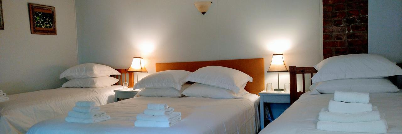Pine Hill Arms Hotel Bagian luar foto