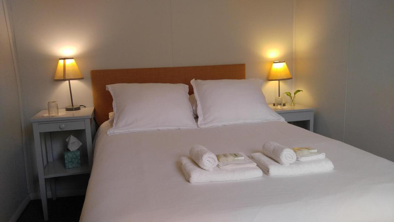 Pine Hill Arms Hotel Bagian luar foto
