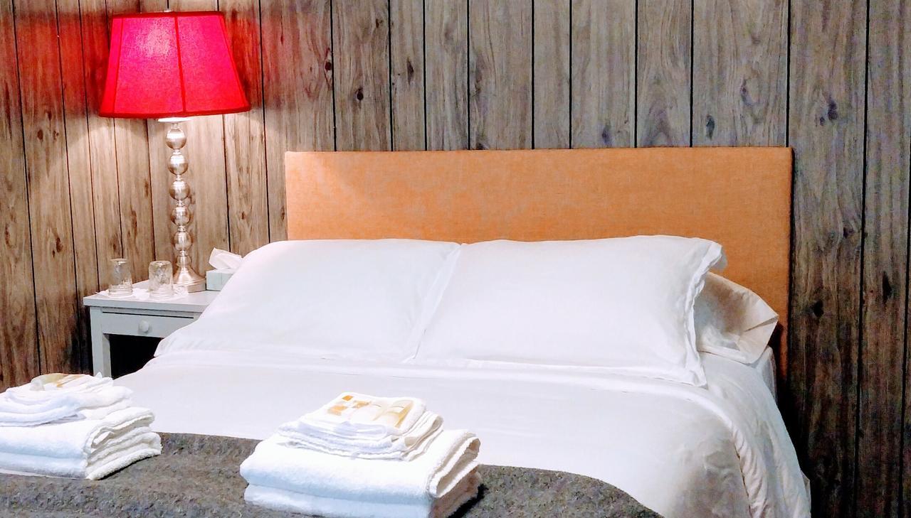 Pine Hill Arms Hotel Bagian luar foto